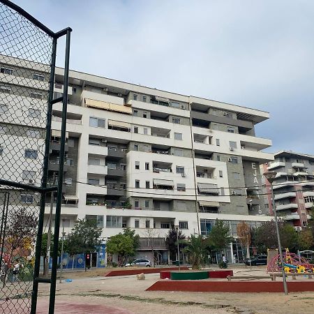 Yourhome Tiranë Luaran gambar